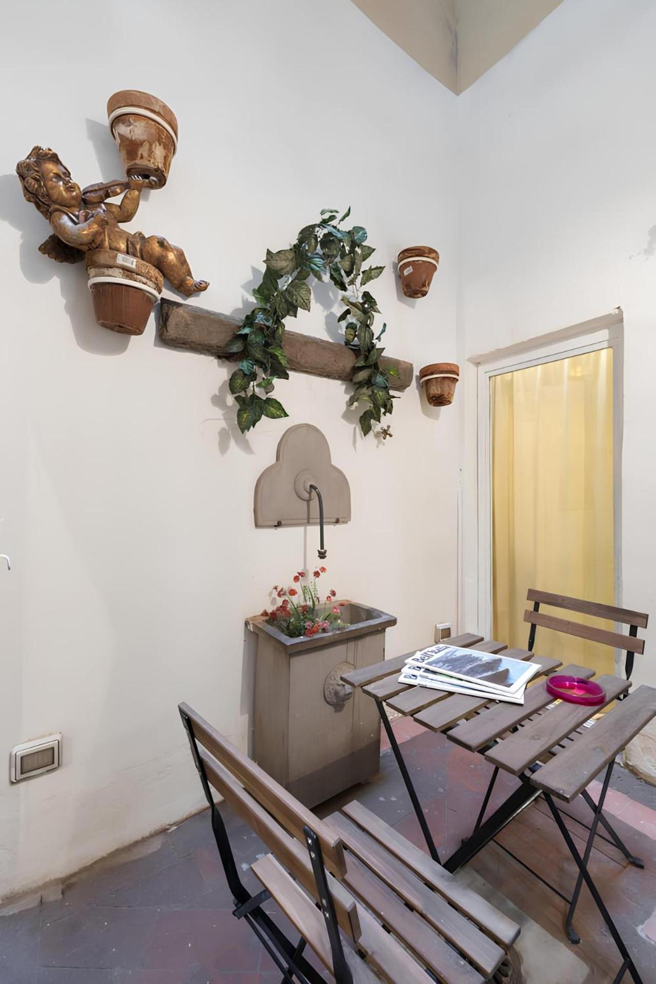 F4 - Santa Croce One Bedroom Flat 2 To 4 Guests Флоренція Екстер'єр фото